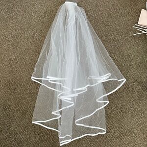 White Bridal Veil